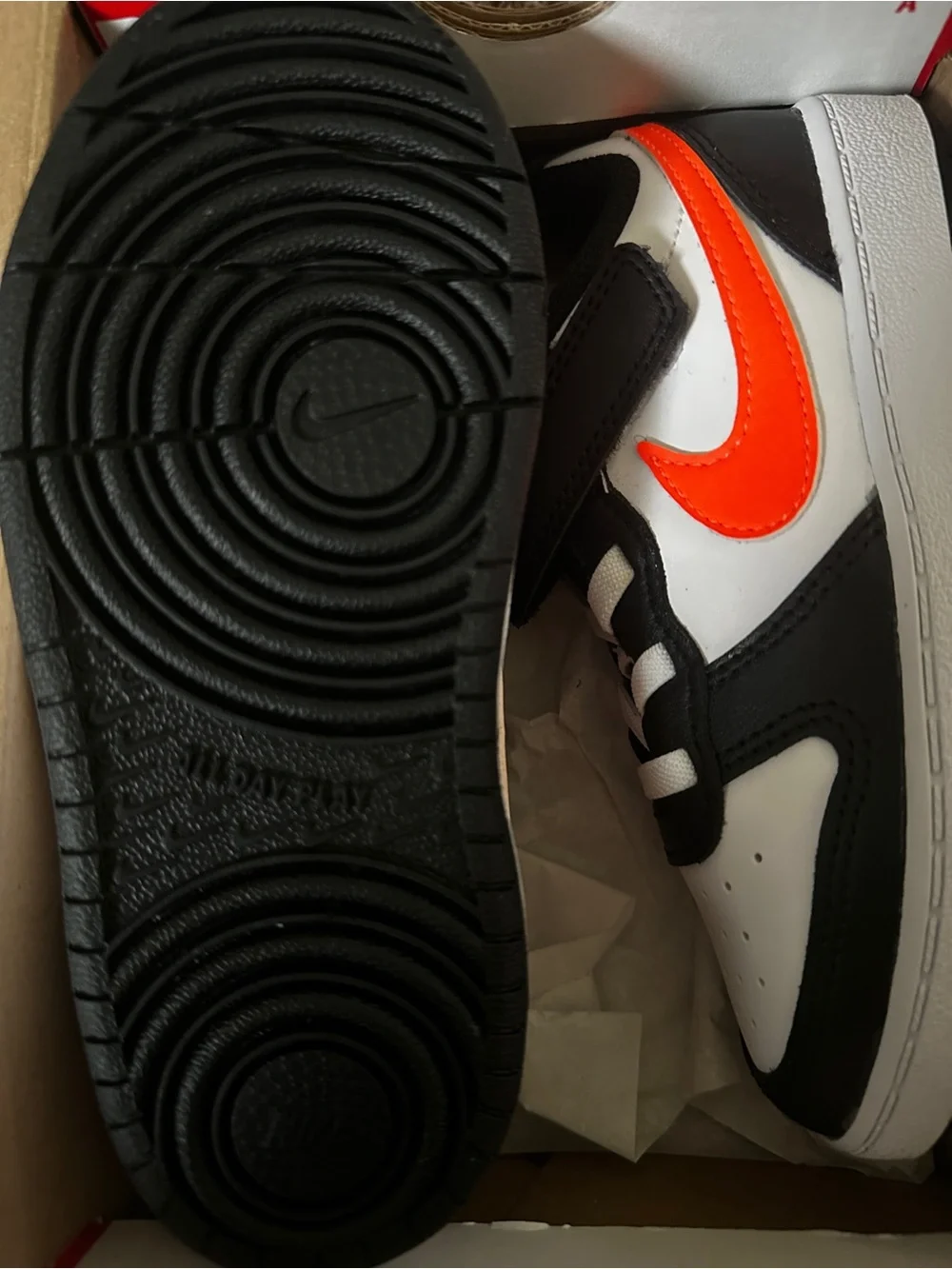 Nike Kids Black White Orange Low-Top Sneakers